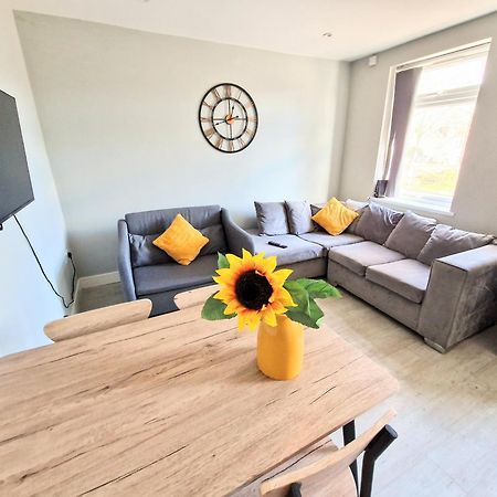 Central Reading Modern 3Br Flat - Walk To Station And High Street Esterno foto