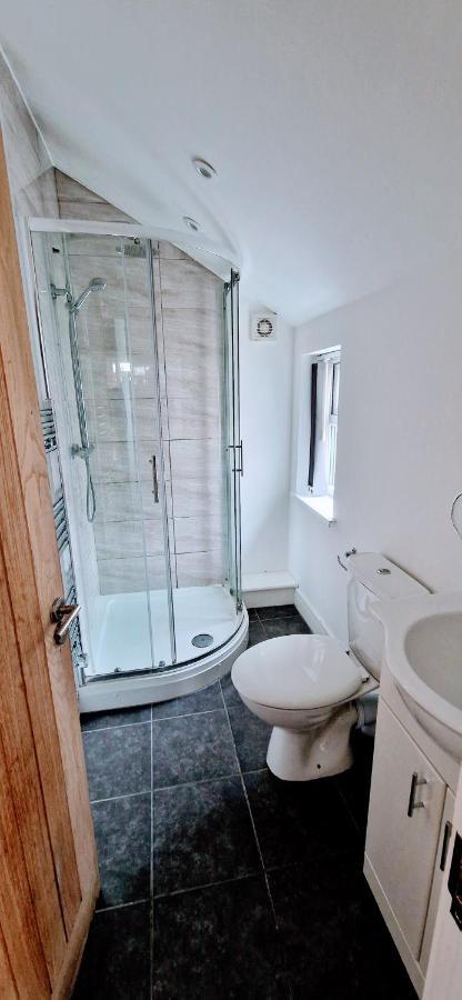 Central Reading Modern 3Br Flat - Walk To Station And High Street Esterno foto