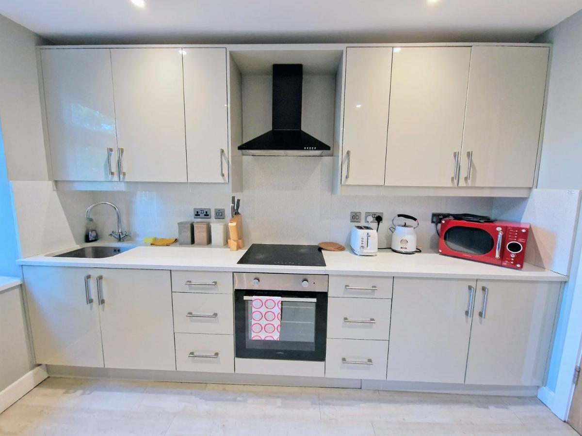 Central Reading Modern 3Br Flat - Walk To Station And High Street Esterno foto